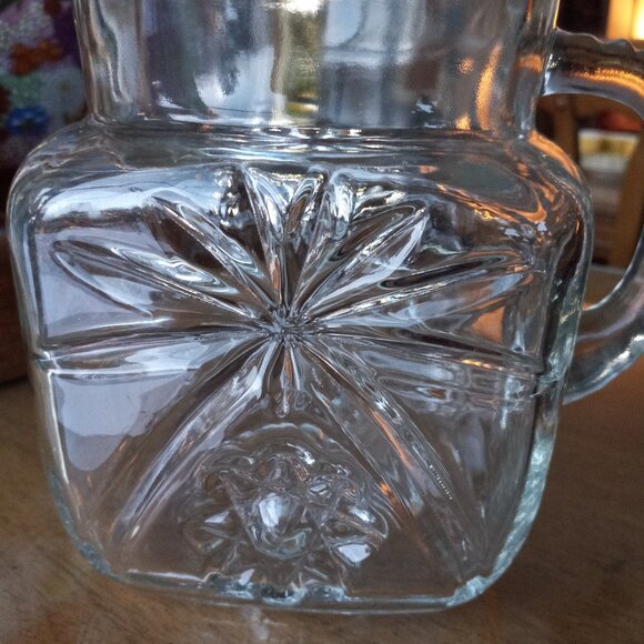 Vintage Anchor Hocking Clear Starburst Pattern Square Pitcher - Picture 4 of 16